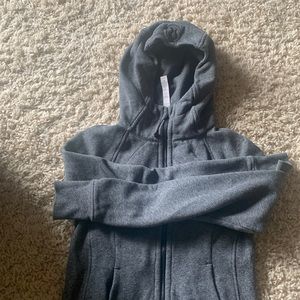 Lulu Gray sweatshirt